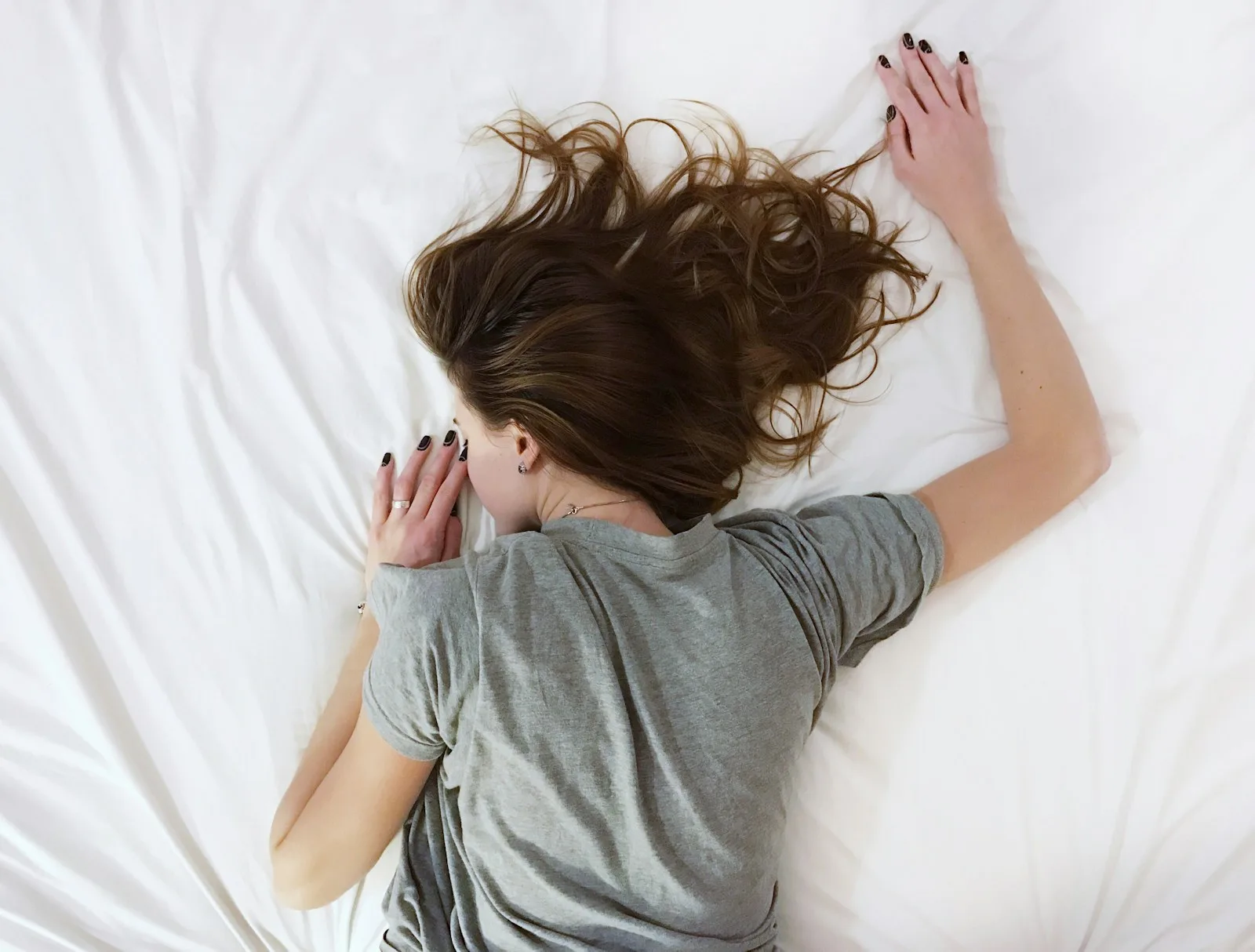 Why Your Body Jerks When Falling Asleep — The Science of Hypnic Jerks